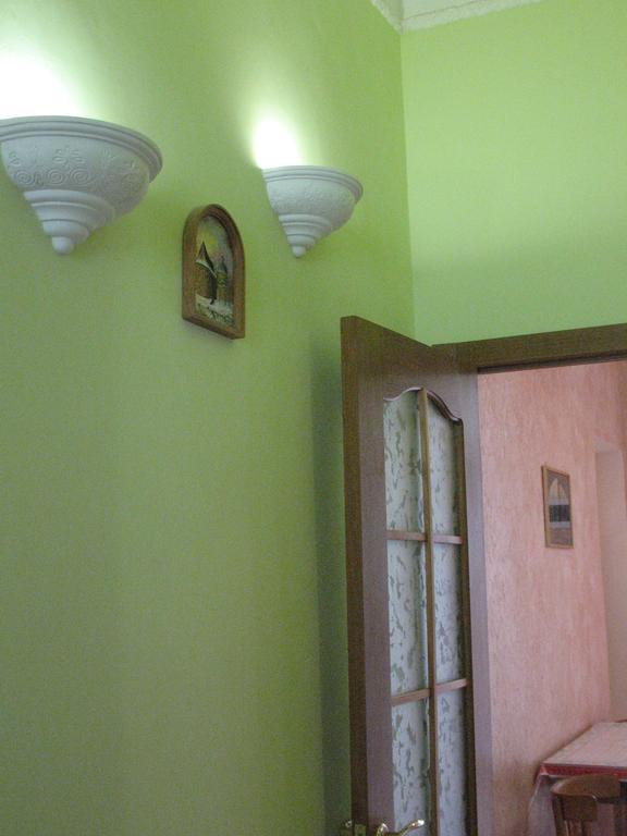 דירות לבוב Flat On Sheptytskykh מראה חיצוני תמונה
