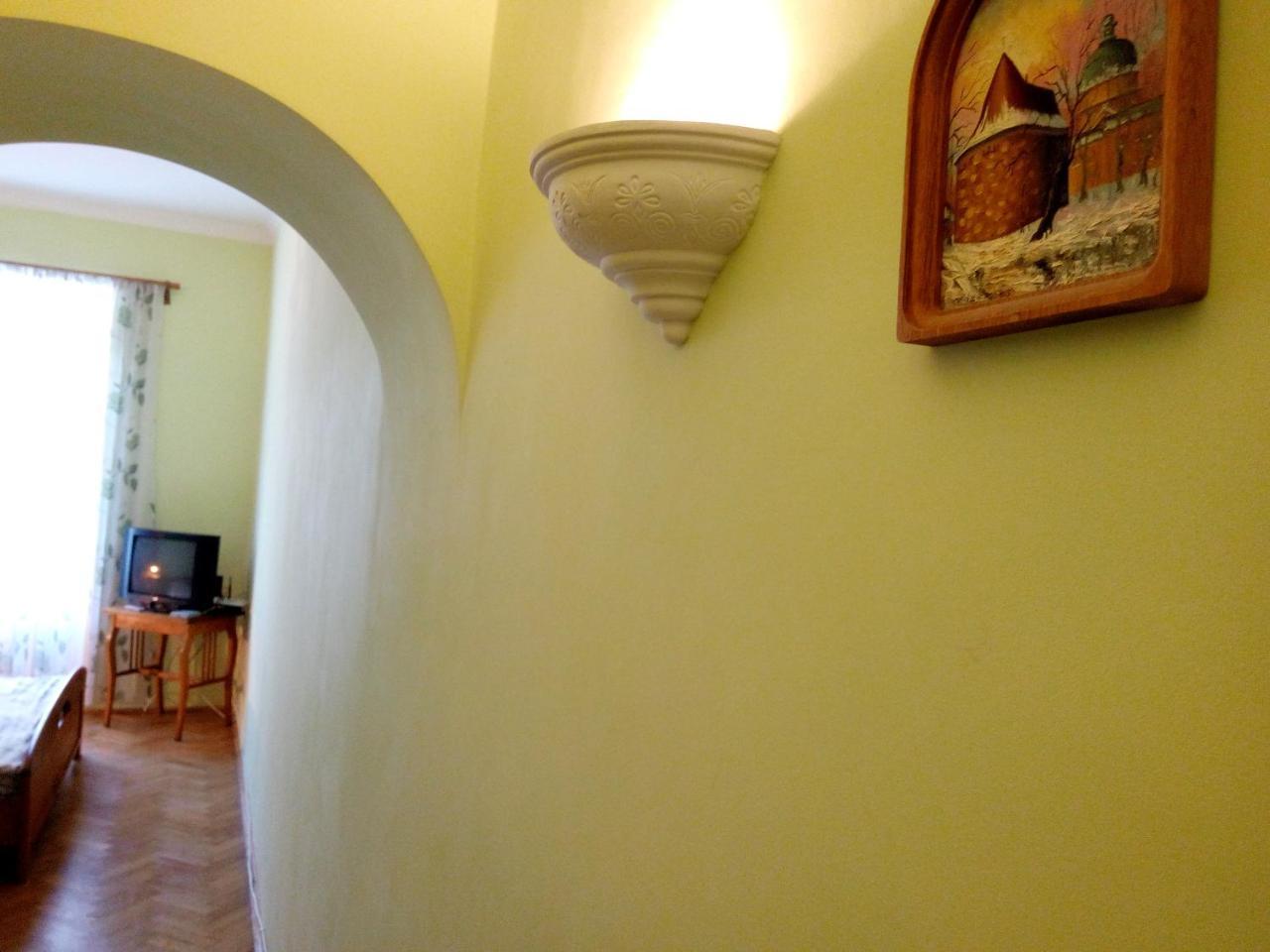 דירות לבוב Flat On Sheptytskykh מראה חיצוני תמונה
