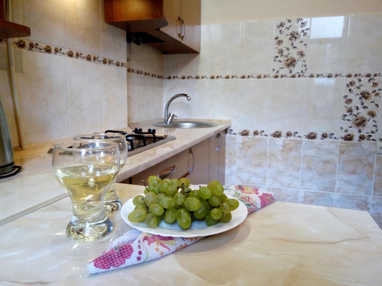 דירות לבוב Flat On Sheptytskykh מראה חיצוני תמונה